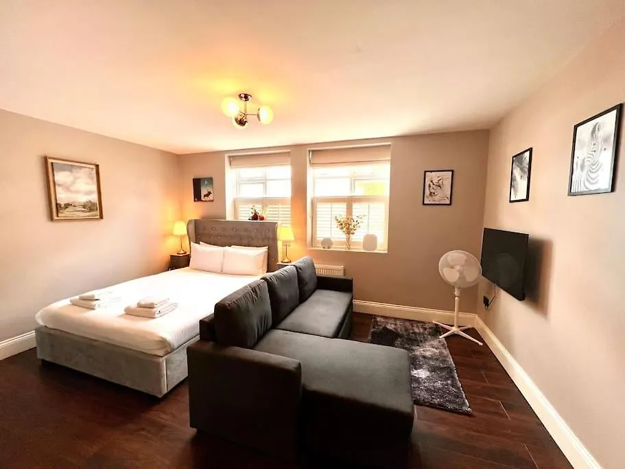 Lovely Studio Close To Brighton Station Apartment